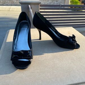 St. John Black Satin Peep Open Toe Bow Heels Pumps Shoes  size 8